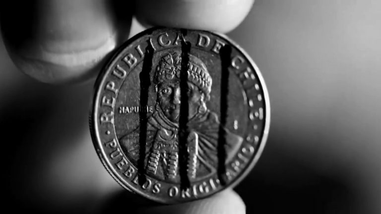 Activistas mapuches hicieron llamado de protesta y piden a todos rayar monedas de $100