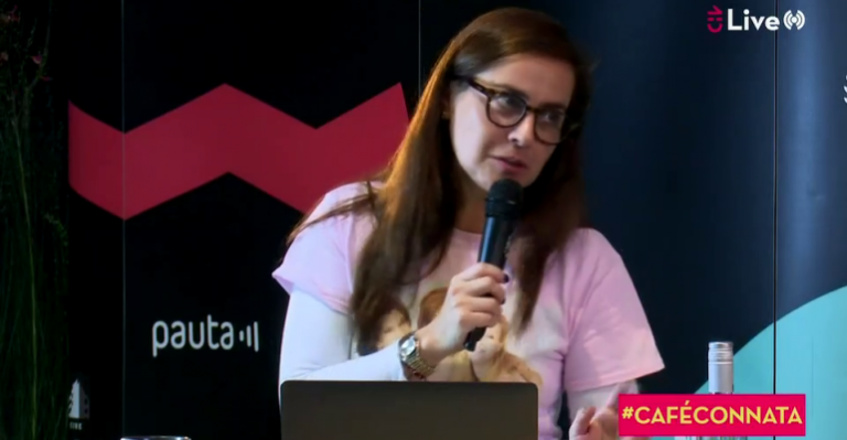 Natalia Valdebenito transmitió en vivo desde el Festival de Valdivia