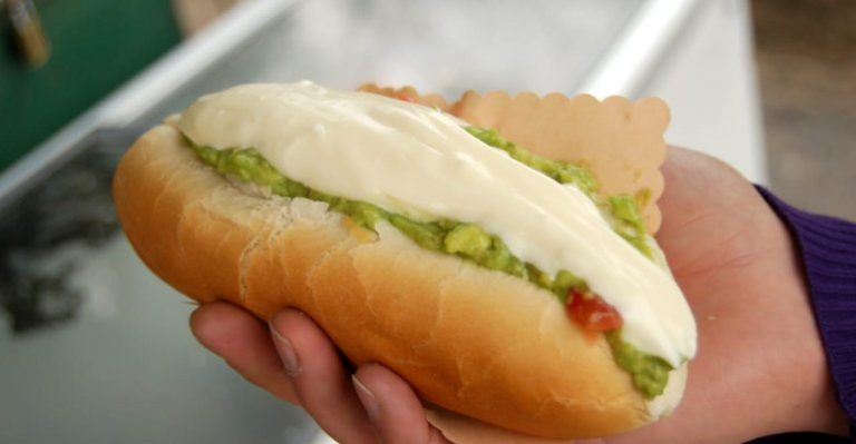 Joven multado recibirá 1 año de completos gratis