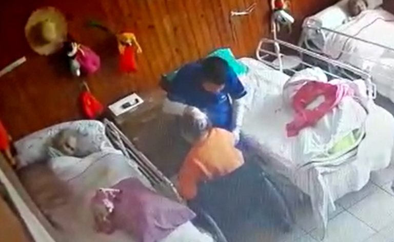 Se dio orden de exhumar restos de abuela golpeada en hogar de ancianos en Quillota