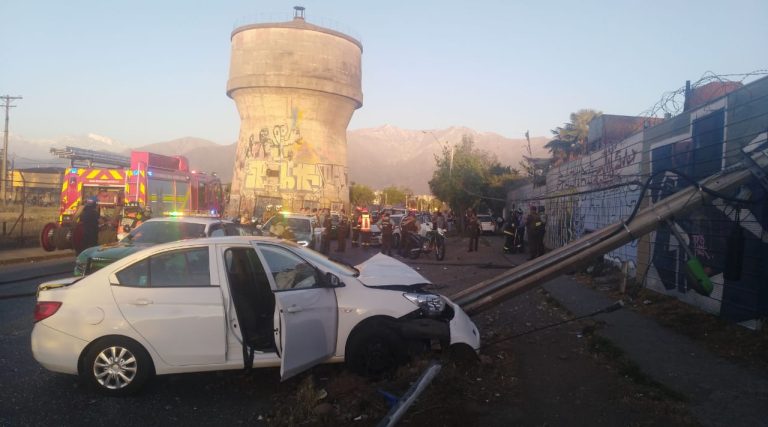 Dos Carabineros fueron baleados en persecución en la zona sur de Santiago