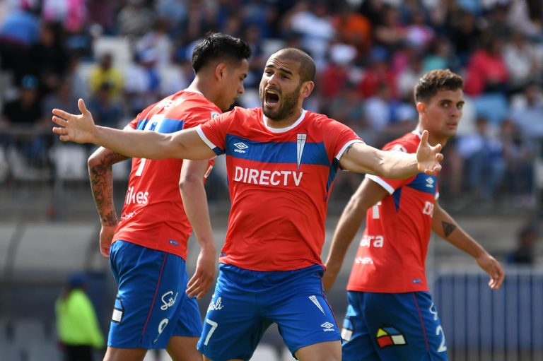 La UC rescató un empate ante Antofagasta y estiró levemente la ventaja sobre la U. de Conce