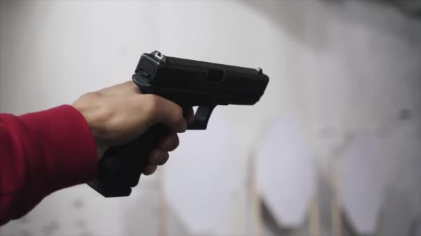 Niño de 11 años no quería limpiar su habitación y le disparó a su abuela