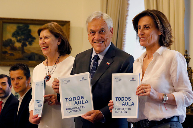 “Todos al aula”: Gobierno recibe plan que consta de 46 medidas para mejorar la educación en el país