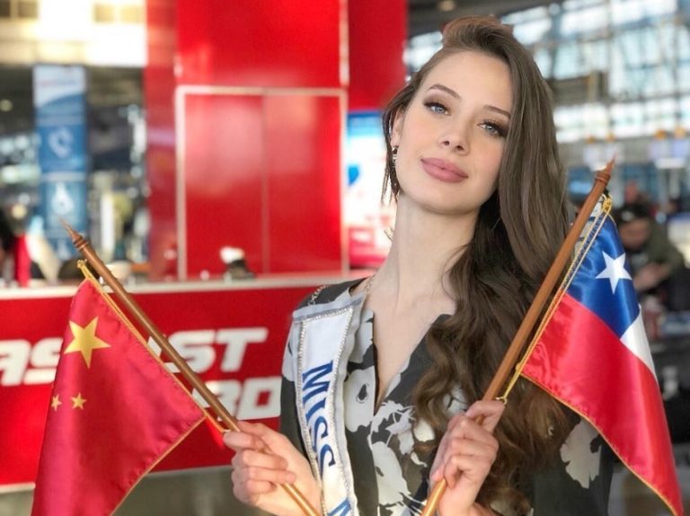 Representante chilena se posiciona entre las cinco favoritas en el Miss Mundo 2018