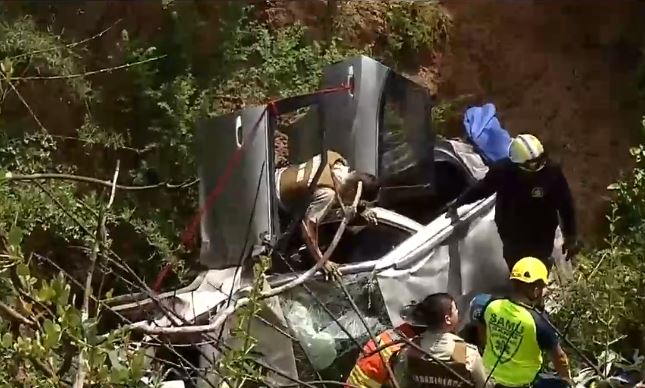 Embarazada y su hija cayeron por más de 70 metros en su auto en ruta Las Palmas