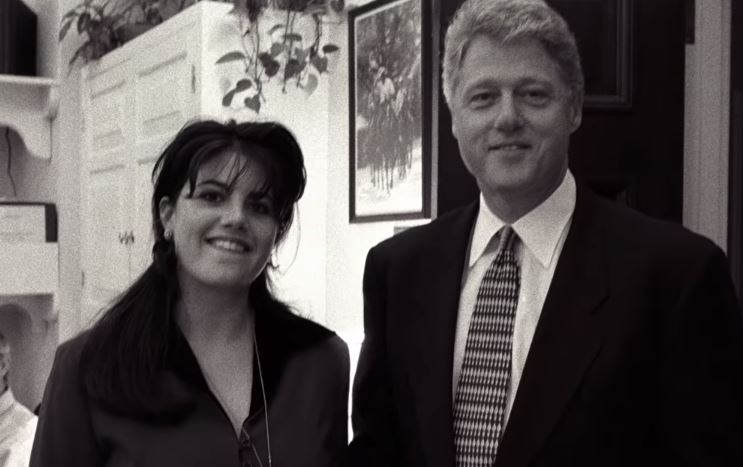 Documental revela la verdad sobre el vestido manchado de Mónica Lewinsky tras encuentro sexual con Bill Clinton