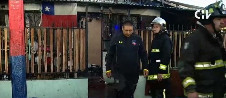 Fatal incendio en Cerro Navia: Dos personas fallecieron al interior de sus casas tras no poder escapar de las llamas