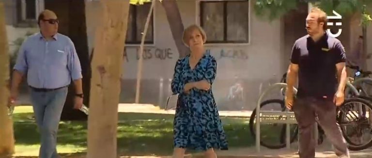 “No traiga a sus hijos al parque Bustamante”: Evelyn Matthei hizo llamado por persístete olor a bomba lacrimógena