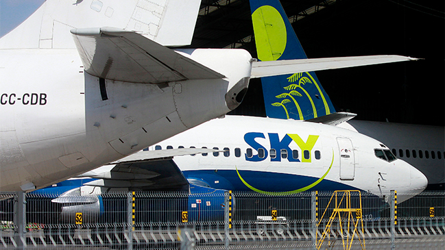 ¿Cuáles son las condiciones para viajar con tarifas rebajadas en aerolíneas low cost?