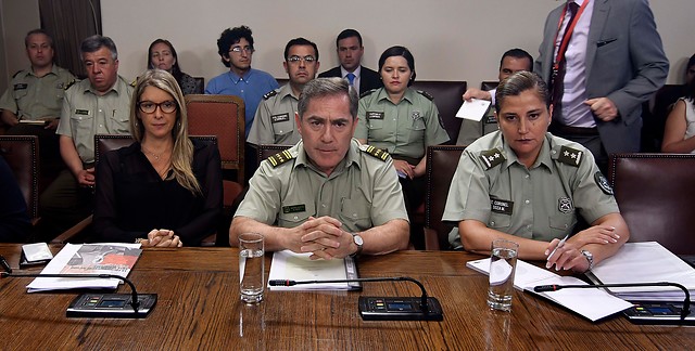 General Hermes Soto afirmó que carabinero botó tarjeta de memoria en un baño