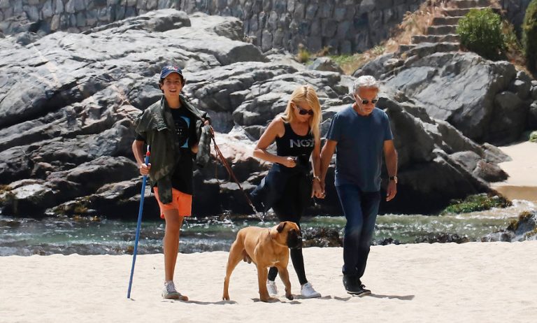 Máximo Menem reaparece con Cecilia Bolocco en Zapallar a semanas de su operación