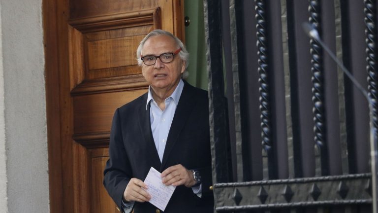 Chadwick confirma que Carabineros grabó y destruyó imágenes del operativo de la muerte de Catrillanca