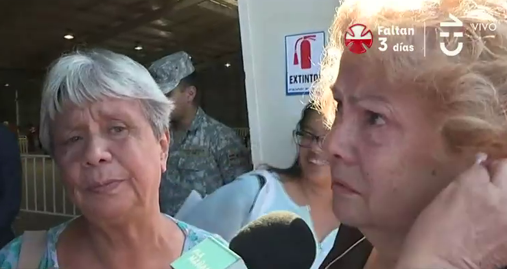 Hermanas se reencuentran tras estar 30 años separadas