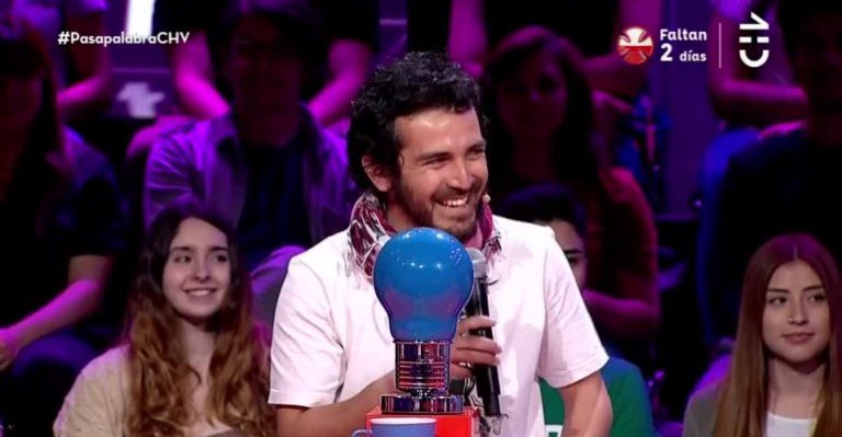 La particular forma de Alan González para cantar en Pasapalabra