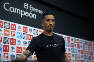 Lucas Barrios y su salida de Colo Colo: “Me voy porque realmente no estoy cómodo”