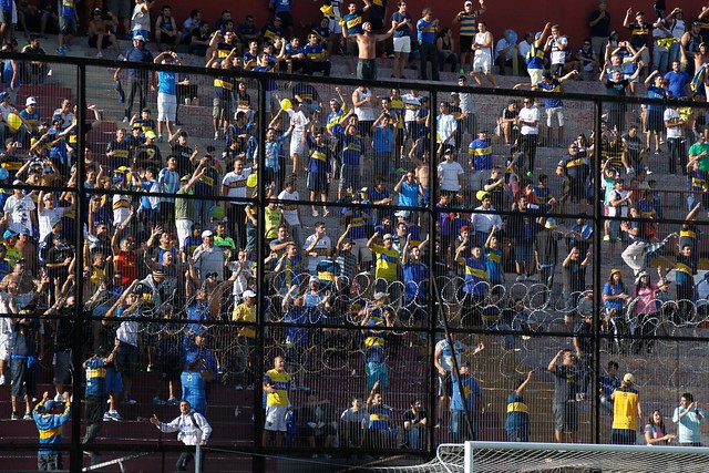 La policía española hizo retornar a Argentina a uno de los líderes de la barra de Boca