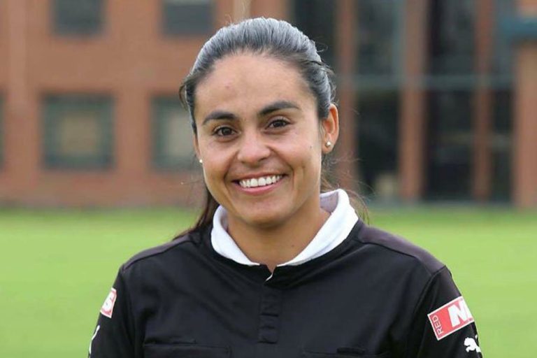 María Belén Carvajal se convertirá en la primera mujer en dirigir un partido oficial masculino en Chile