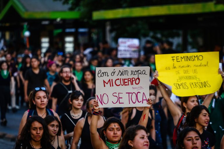 Estos son los abogados detrás de la comisión que pretende tipificar la violación según grado de resistencia: Todos hombres
