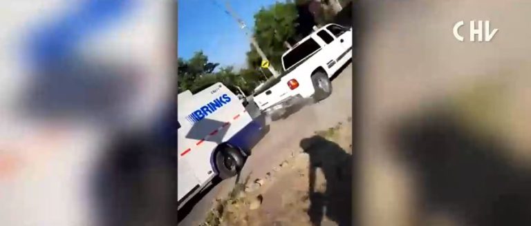 Iracundo conductor le lanzó una piedra a chofer de camión de valores que lo chocó