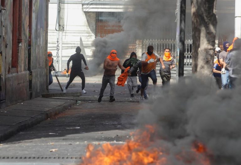 Paro portuario: Movilizados advierten que si no hay acuerdo “no habrá año nuevo” en Valparaíso