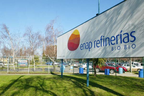 ENAP Bío Bío fue allanada por personal de la PDI por presunto nexo con intoxicaciones en Quintero