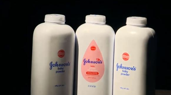 Denunciaron que talco para guaguas contenía asbesto y que habría producido cáncer