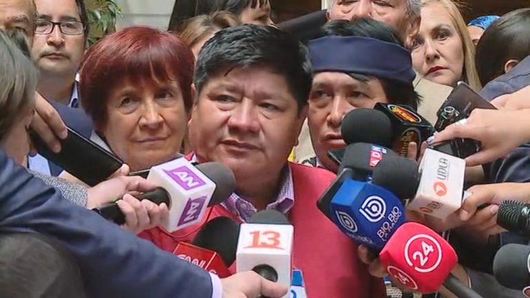 Padre de Camilo Catrillanca pide renuncia de ministro del Interior tras conocer video que muestra la muerte de su hijo