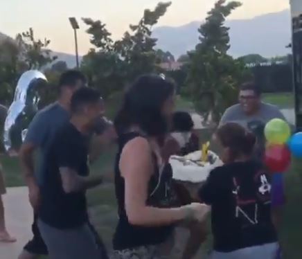 El divertido tortazo que recibió Alexis Sánchez en su cumpleaños número 30