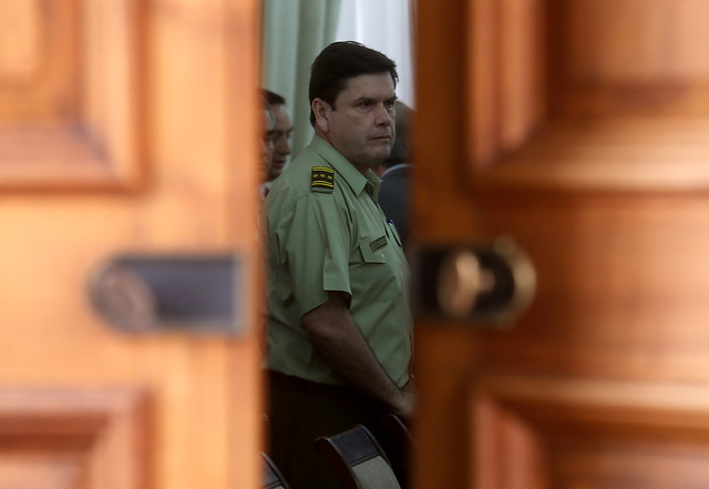Incertidumbre por ausencia de General Director de Carabineros en reunión de Comité de Seguridad en La Moneda
