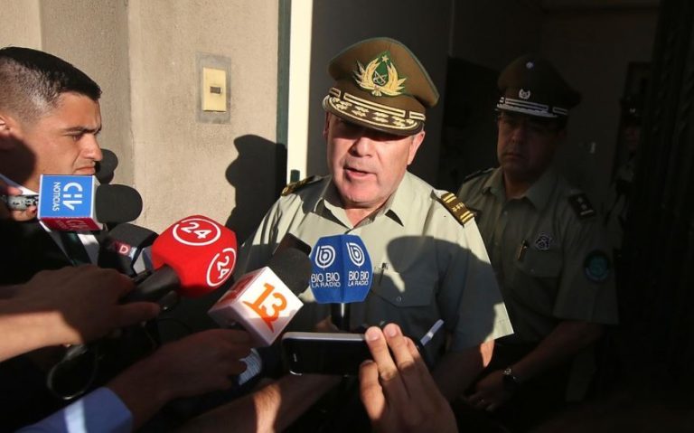 Hermes Soto asegura que “acata” la decisión de Piñera, pero no renuncia al cargo en Carabineros