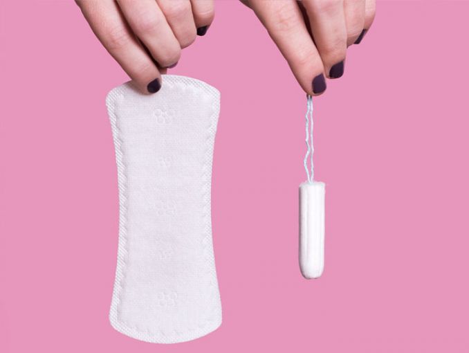 Parlamentarios votarán proyecto para que toallas higiénicas se entreguen en escuelas y recintos públicos