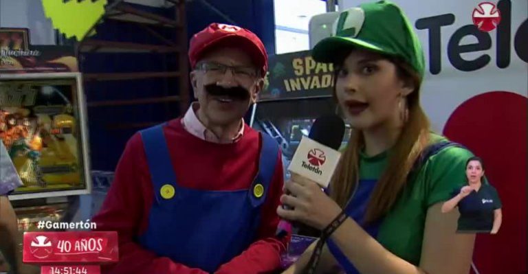 Revive el divertido momento del alcalde Joaquín Lavín y su disfraz en la Teletón