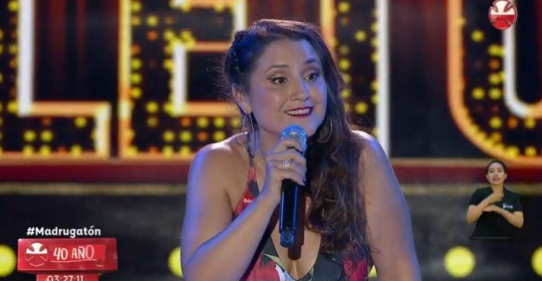 Pamela Leiva inició el bloque de humor con divertida rutina en Teletón 2018