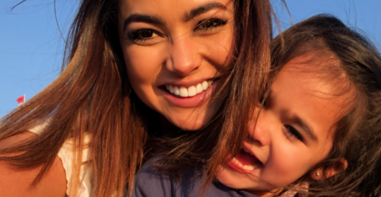 Camila Recabarren sorprendió a su hija en Navidad