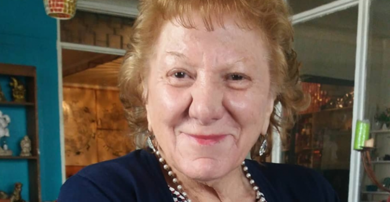 Tía Yoli sorprende con especial saludo de fin de año