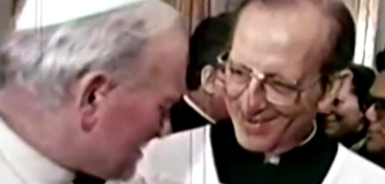 Vaticano admite que ocultó información sobre casos de pederastia del fundador de los Legionarios de Cristo