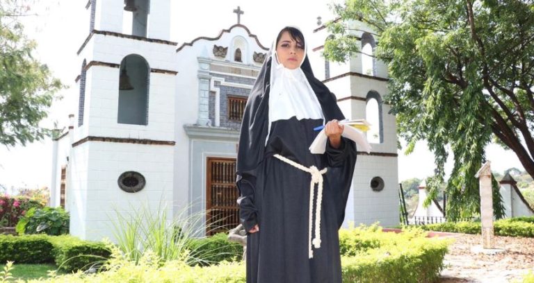 La monja que se convirtió en actriz porno está lista para debutar en BangBros