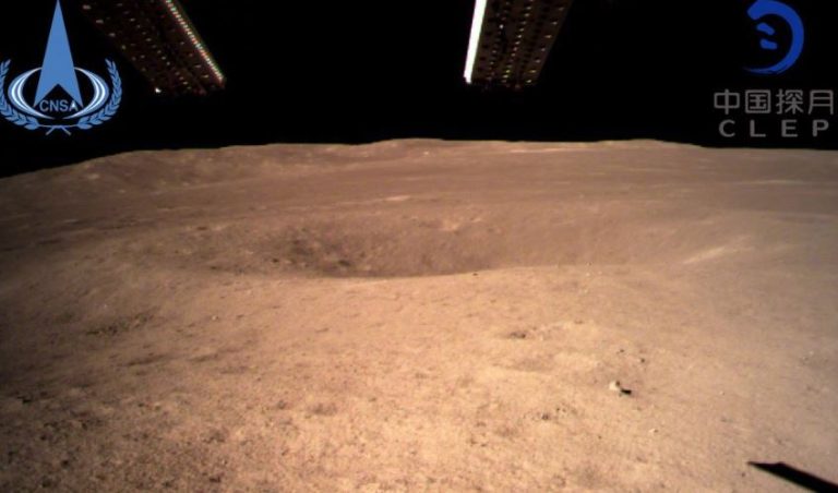 China hace historia con el primer alunizaje de una sonda en la cara oculta de la Luna