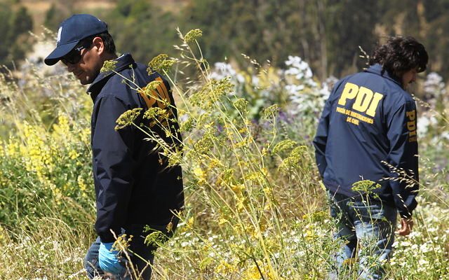 La PDI investiga el hallazgo del cuerpo maniatado de una mujer flotando en el río Claro