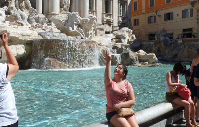 Recogen más de mil millones de pesos al año: Disputa entre Roma y el Vaticano por las monedas de la suerte