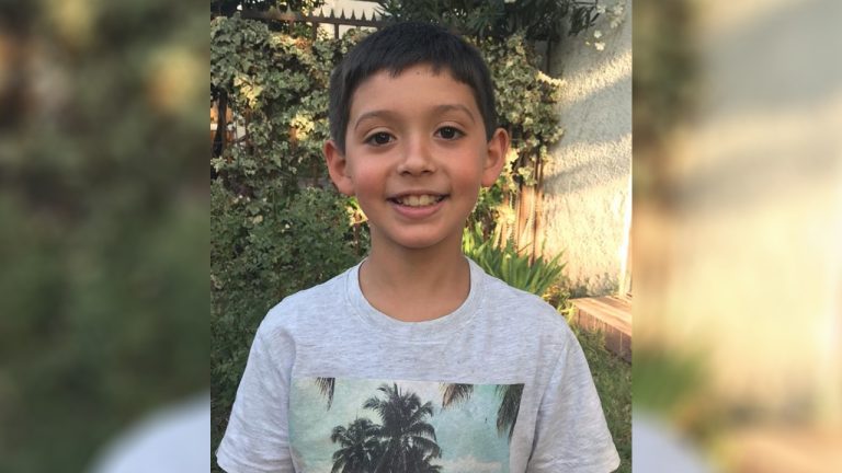 Tiene 9 años y ama la ciencia: Así es Julián Muñoz, el reportero del futuro que dará que hablar en Congreso Futuro 2019