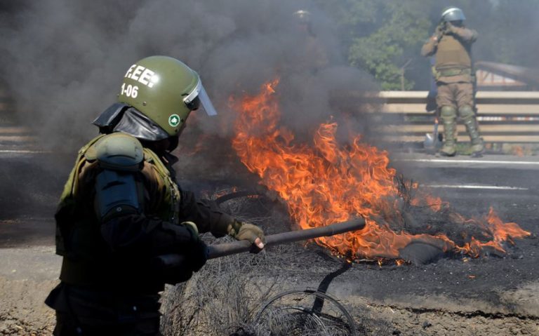 Pescadores cortaron el tránsito con barricadas en Talcahuano por la llamada 