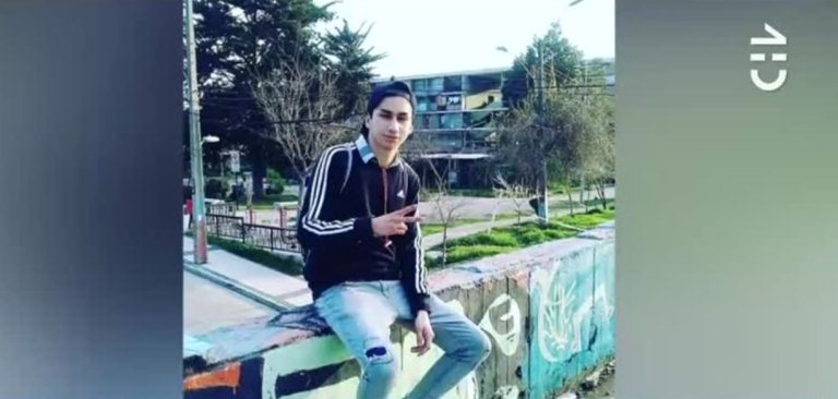 Joven de 22 años murió luego de ser víctima de un portonazo en Estación Central