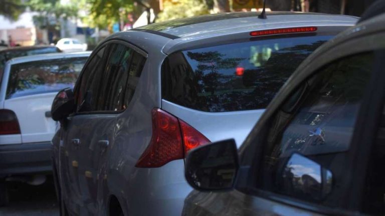 Diputados aprueban ley que permitirá que los autos puedan tener vidrios polarizados