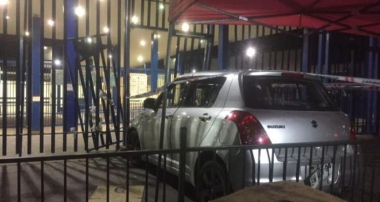 Cabo del Ejército se estrelló contra la reja del penal Santiago Uno: Iba en estado de ebriedad