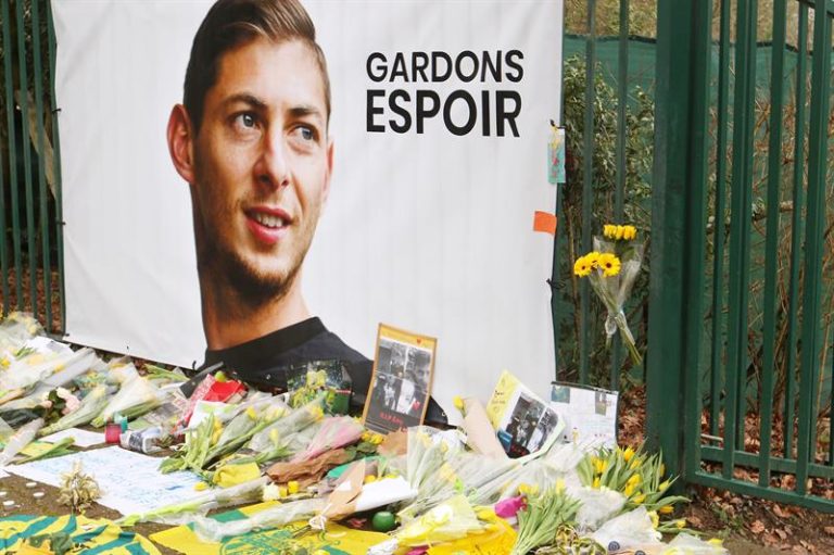 Encuentran restos que corresponderían a la avioneta donde viajaba Emiliano Sala