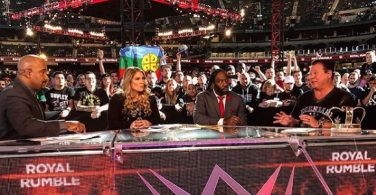 Bandera mapuche sorprendió en la transmisión del WWE Royal Rumble