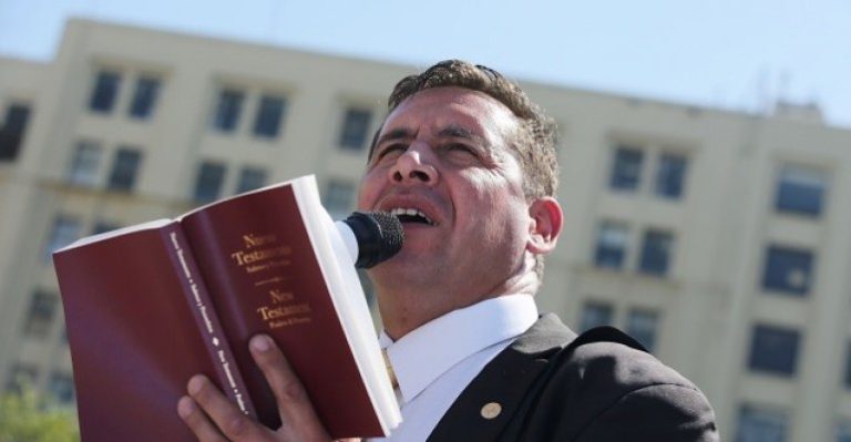 Instagram cerró la cuenta de Pastor Soto por incitar al odio