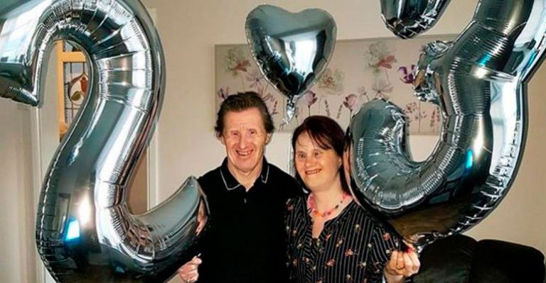 Pareja con síndrome de Down celebró 23 años de matrimonio